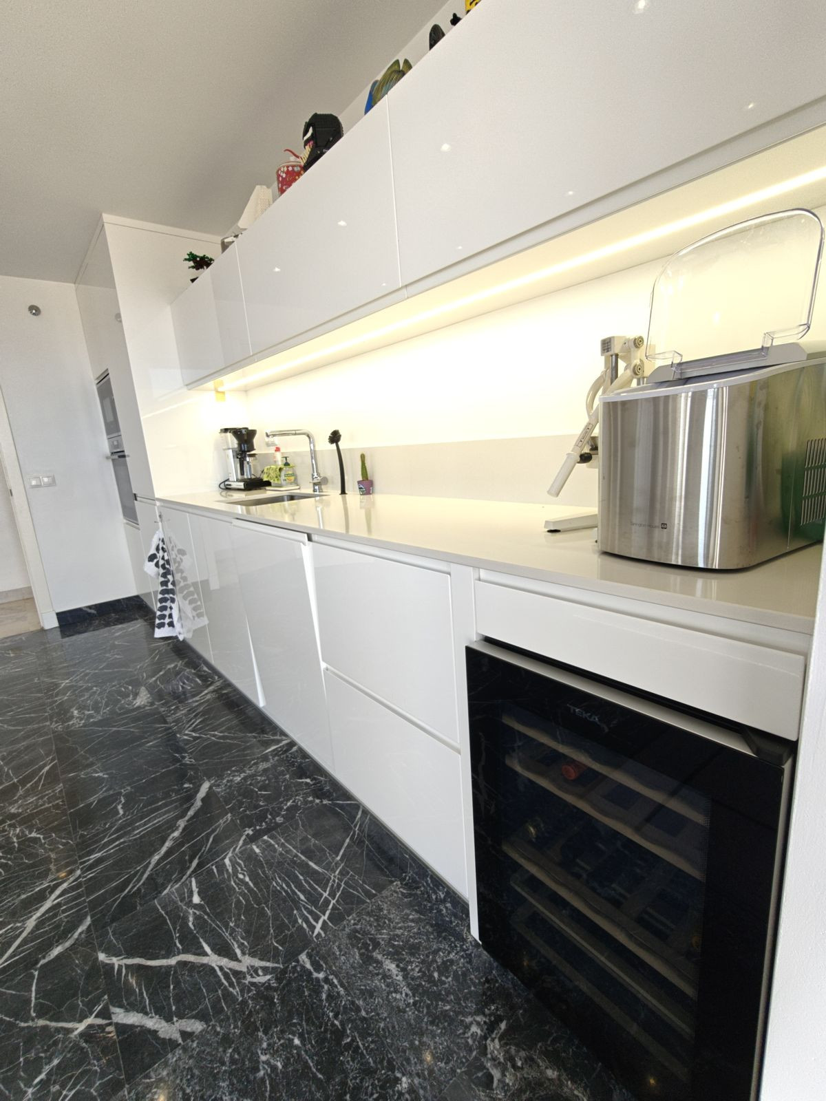 3 Bed Apartment for sale in Benalmadena Costa Costa Del Sol, Málaga, Spain
