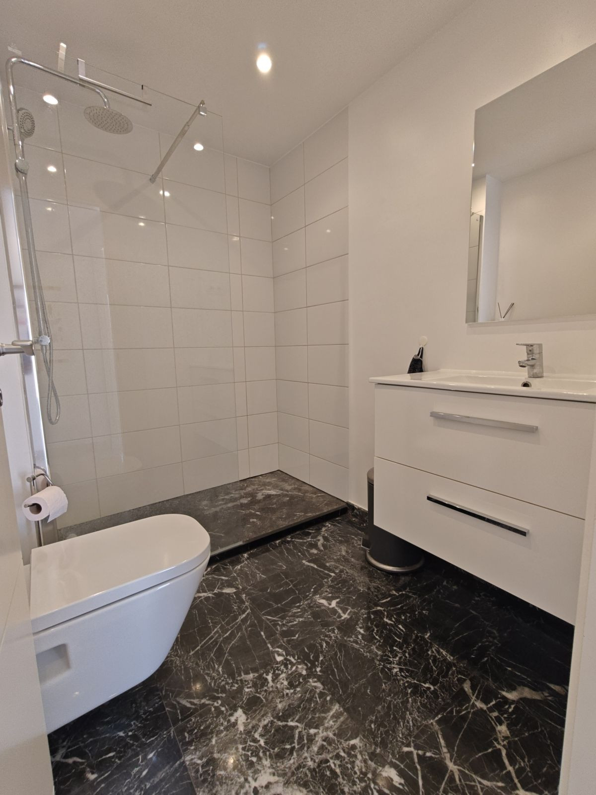3 Bed Apartment for sale in Benalmadena Costa Costa Del Sol, Málaga, Spain