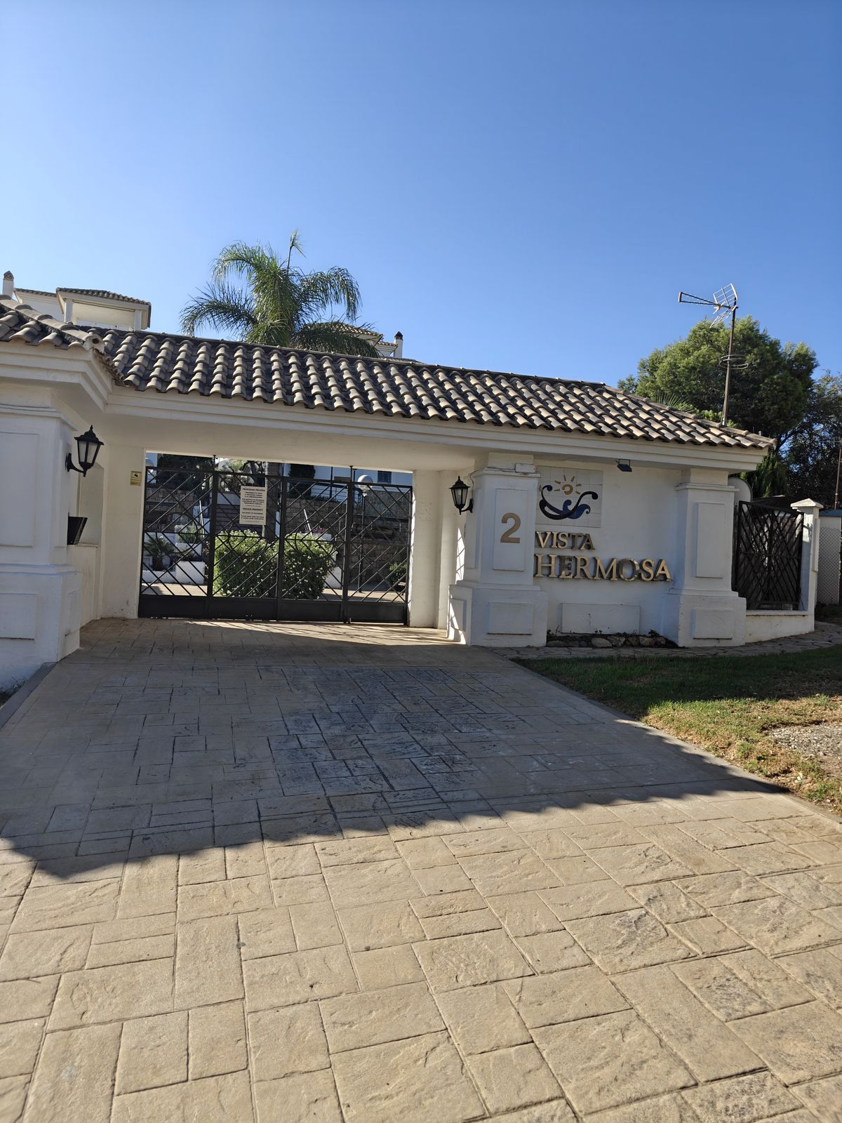 3 Bed Apartment for sale in Benalmadena Costa Costa Del Sol, Málaga, Spain