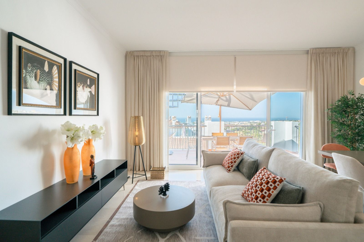 2 Bed Apartment for sale in Benahavís Costa Del Sol, Málaga, Spain