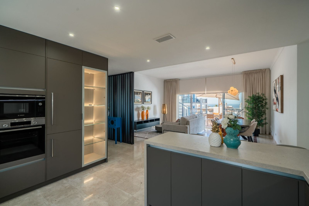 2 Bed Apartment for sale in Benahavís Costa Del Sol, Málaga, Spain