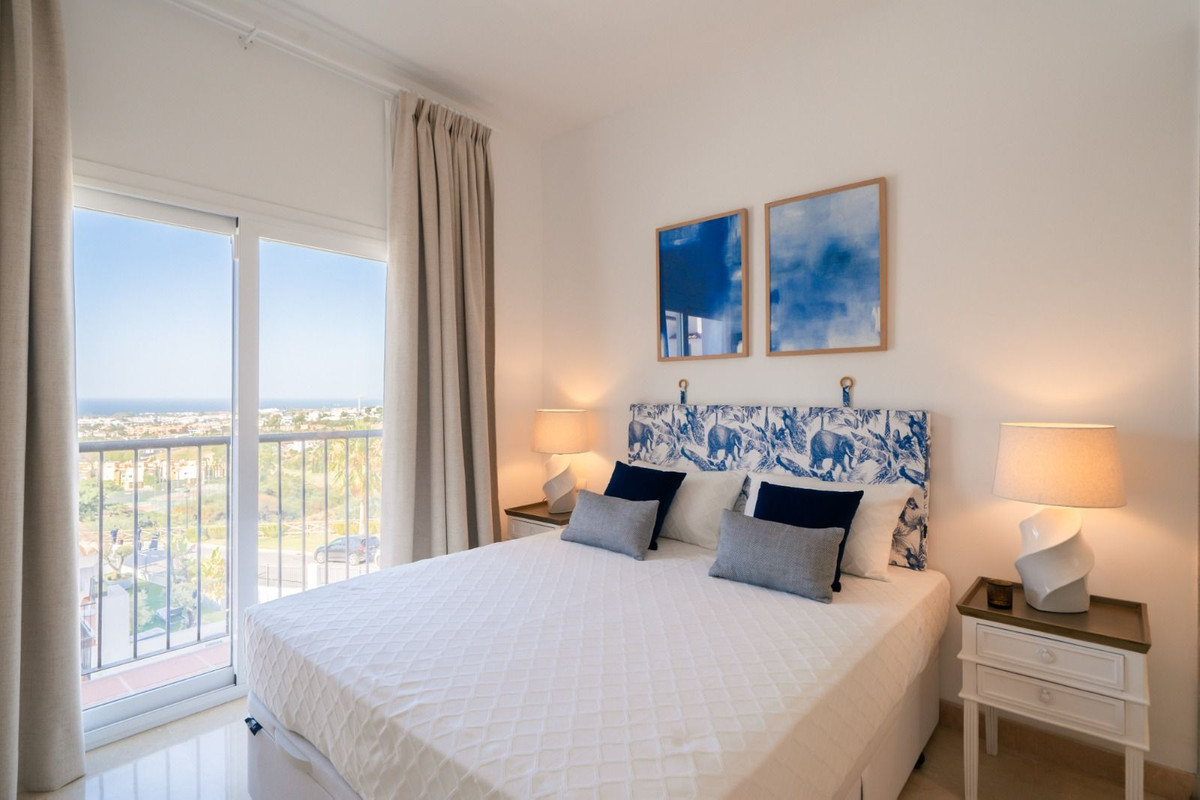 2 Bed Apartment for sale in Benahavís Costa Del Sol, Málaga, Spain