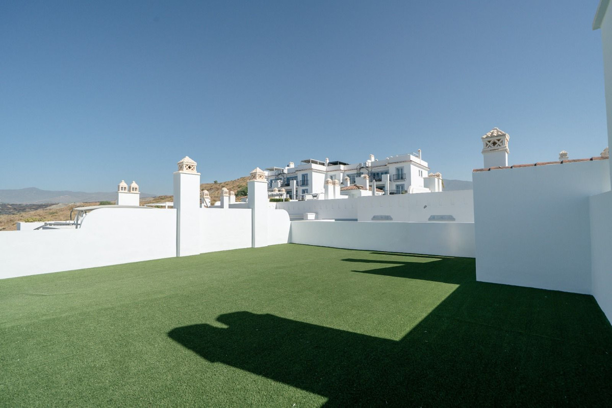 2 Bed Apartment for sale in Benahavís Costa Del Sol, Málaga, Spain