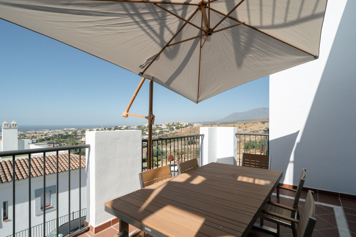 2 Bed Apartment for sale in Benahavís Costa Del Sol, Málaga, Spain