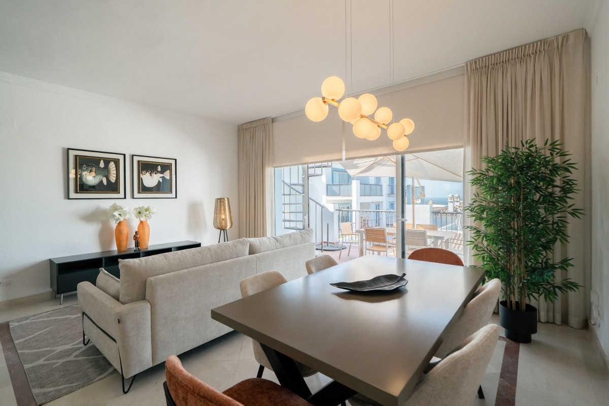2 Bed Apartment for sale in Benahavís Costa Del Sol, Málaga, Spain