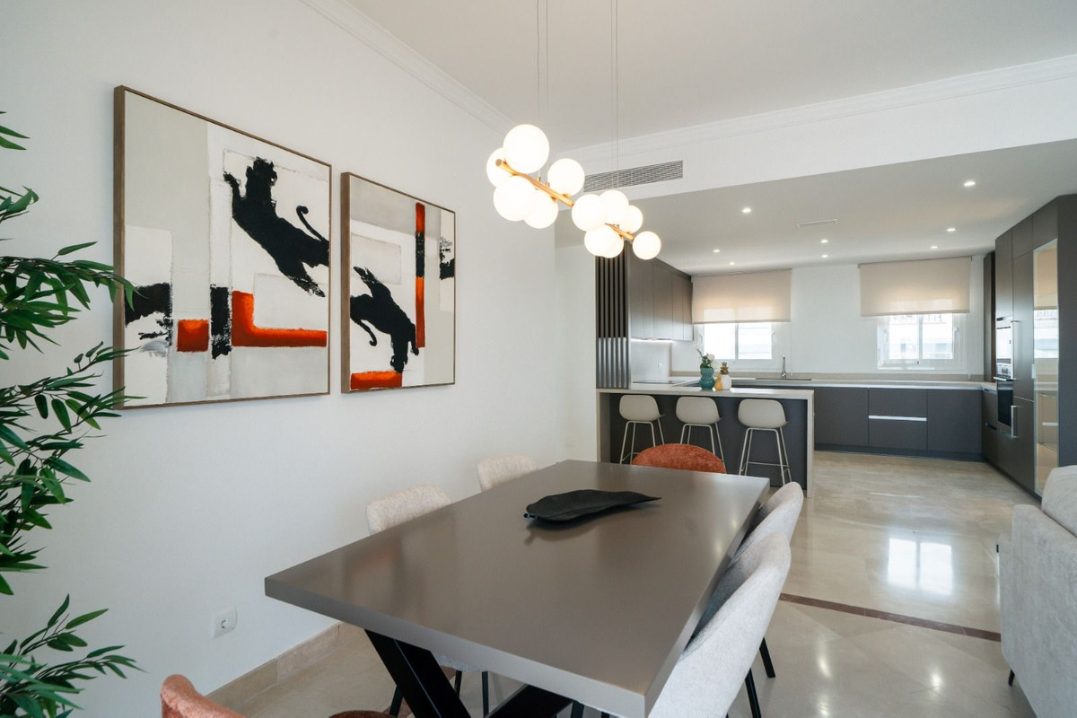 2 Bed Apartment for sale in Benahavís Costa Del Sol, Málaga, Spain