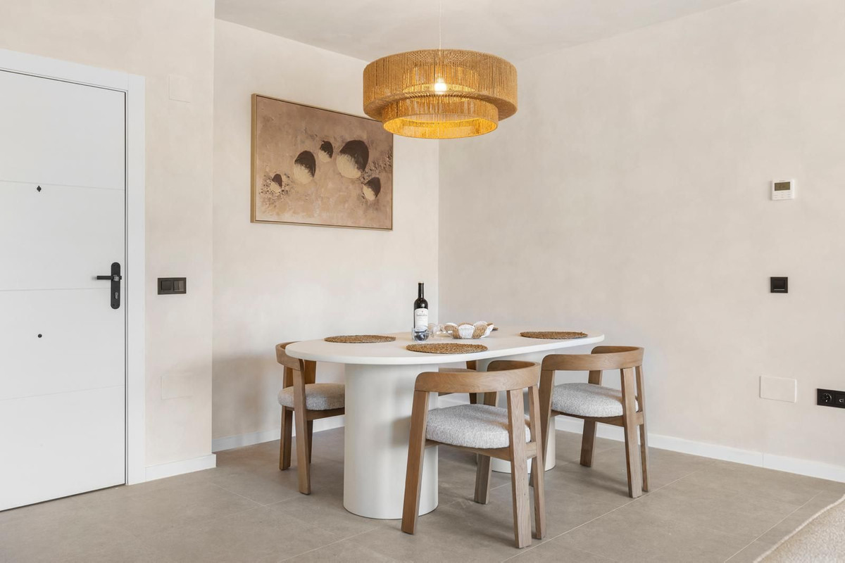 2 Bed Apartment for sale in Los Pacos Costa Del Sol, Málaga, Spain