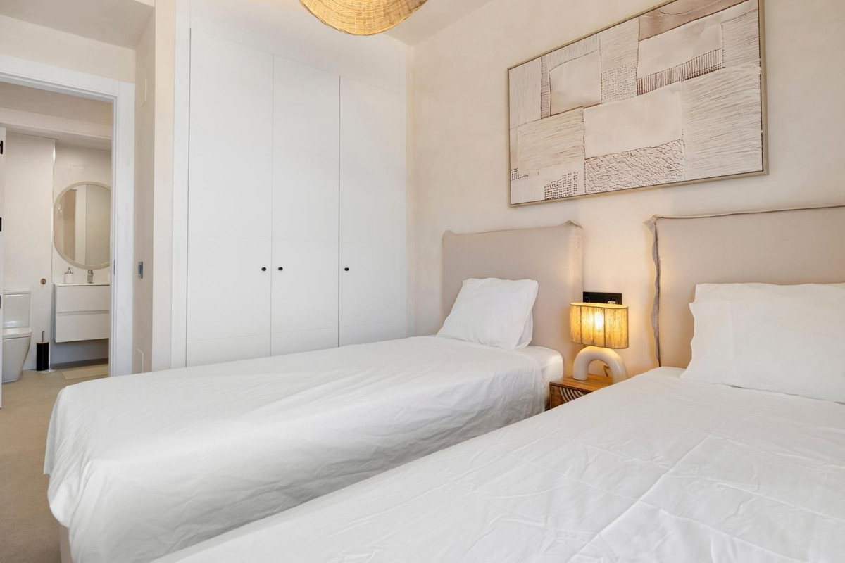 2 Bed Apartment for sale in Los Pacos Costa Del Sol, Málaga, Spain