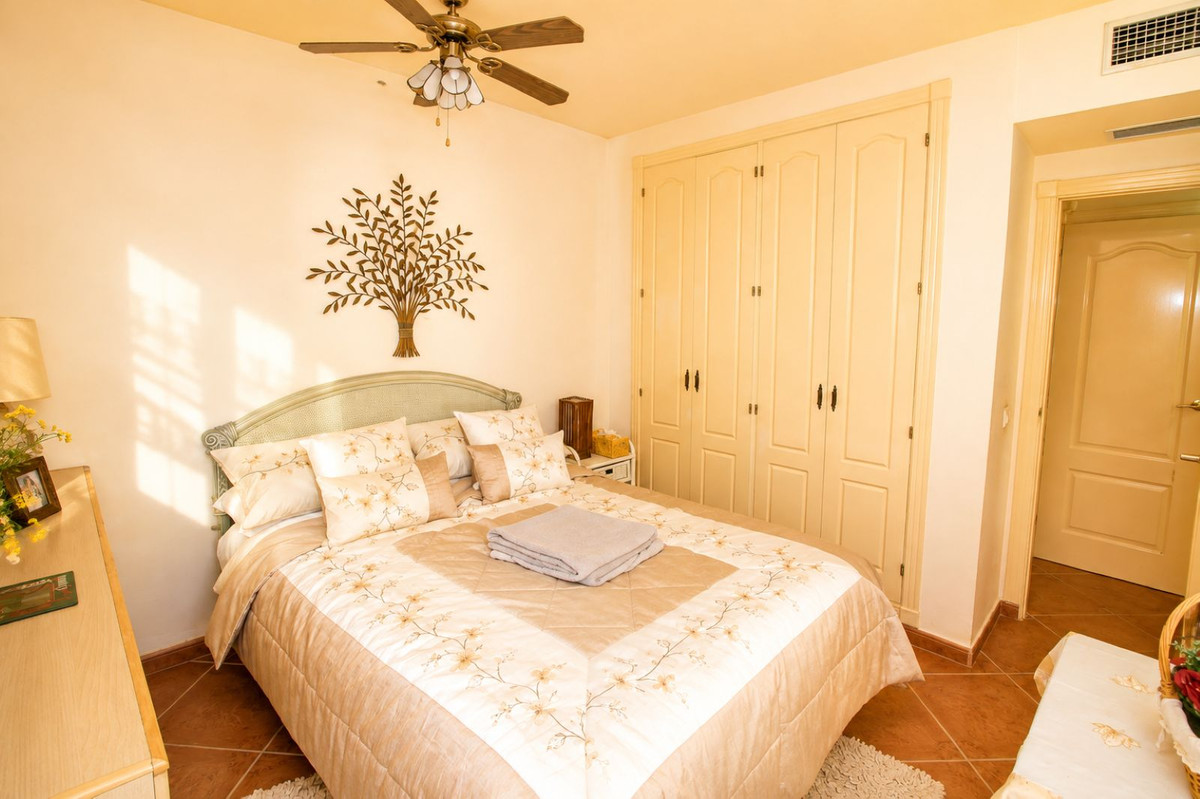 2 Bed Apartment for sale in Nueva Andalucía Costa Del Sol, Málaga, Spain