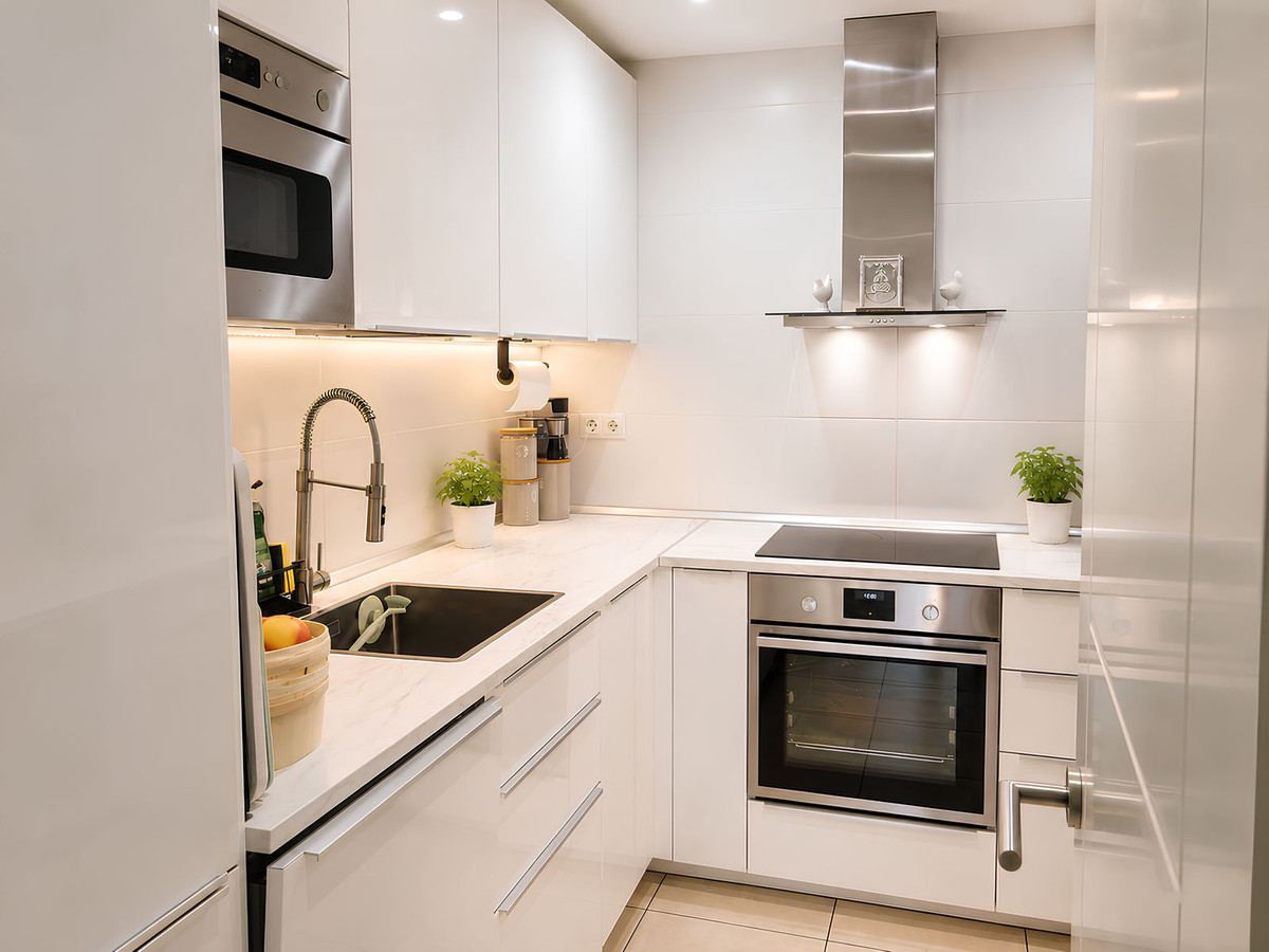 3 Bed Apartment for sale in La Campana Costa Del Sol, Málaga, Spain