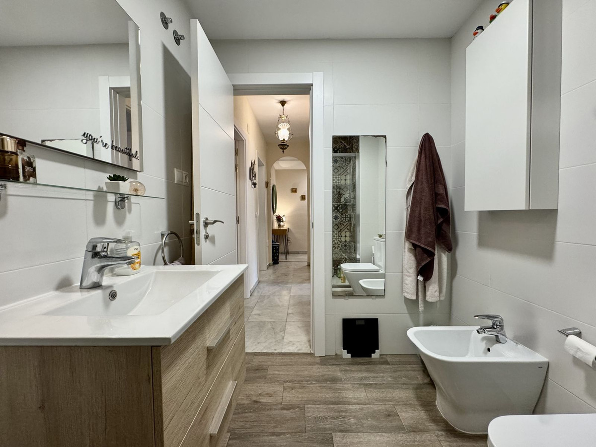 2 Bed Apartment for sale in Los Boliches Costa Del Sol, Málaga, Spain