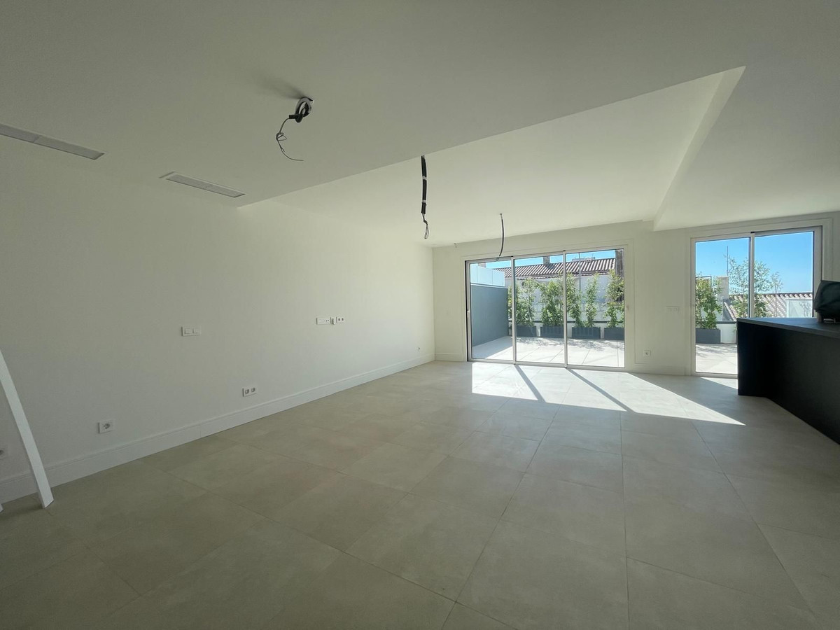 4 Bed Townhouse for sale in Montemar Costa Del Sol, Málaga, Spain