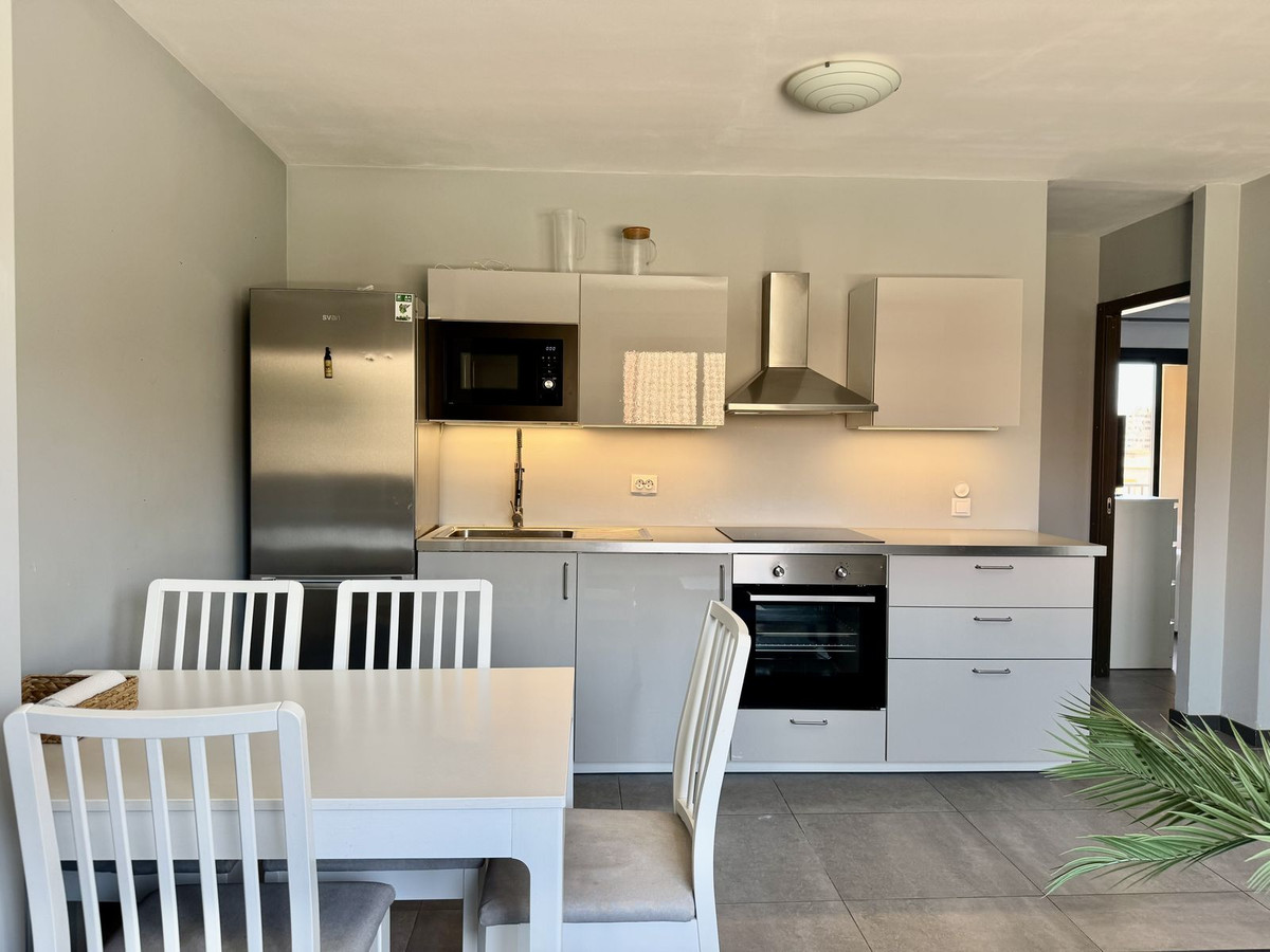 2 Bed Apartment for sale in Fuengirola Costa Del Sol, Málaga, Spain