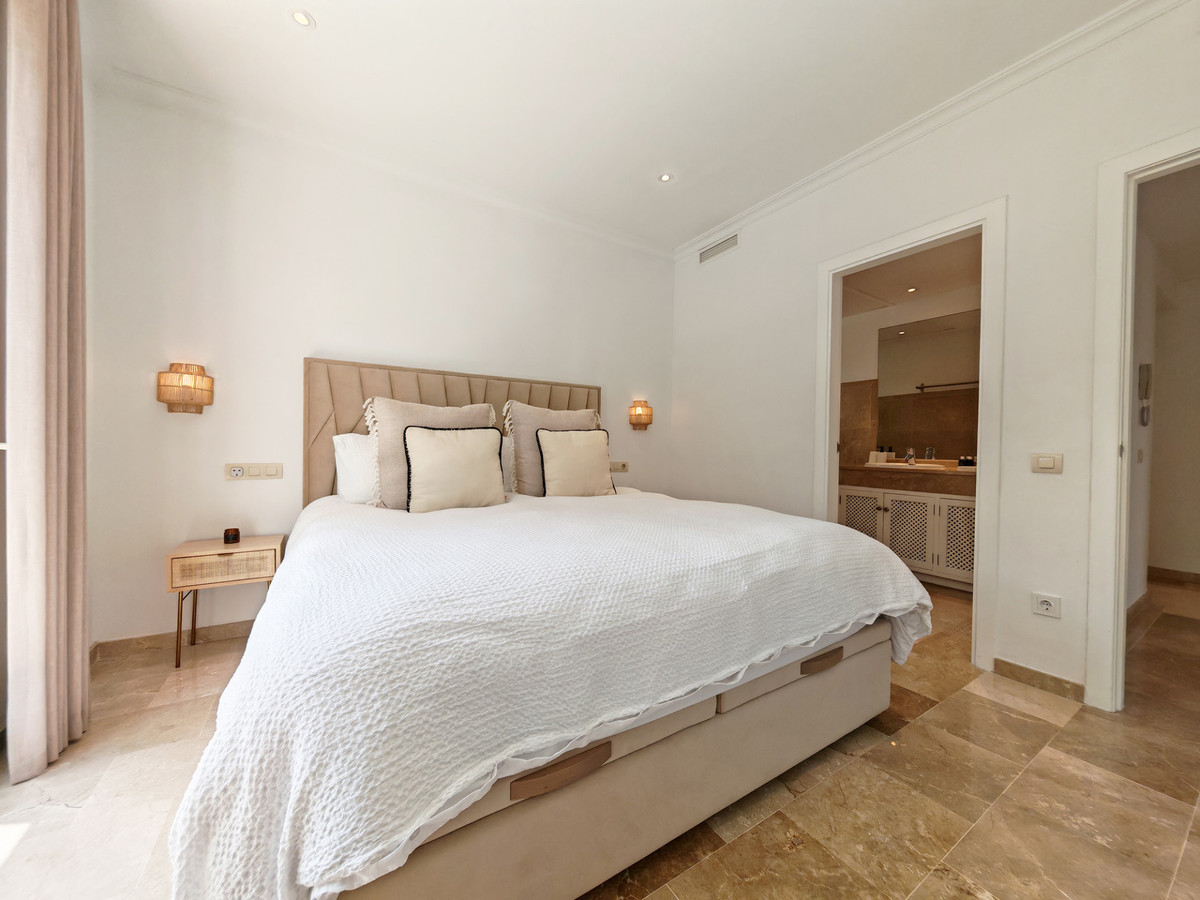 2 Bed Apartment for sale in La Mairena Costa Del Sol, Málaga, Spain