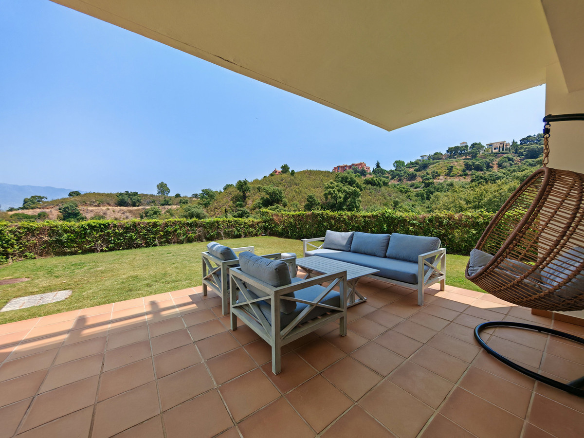 2 Bed Apartment for sale in La Mairena Costa Del Sol, Málaga, Spain
