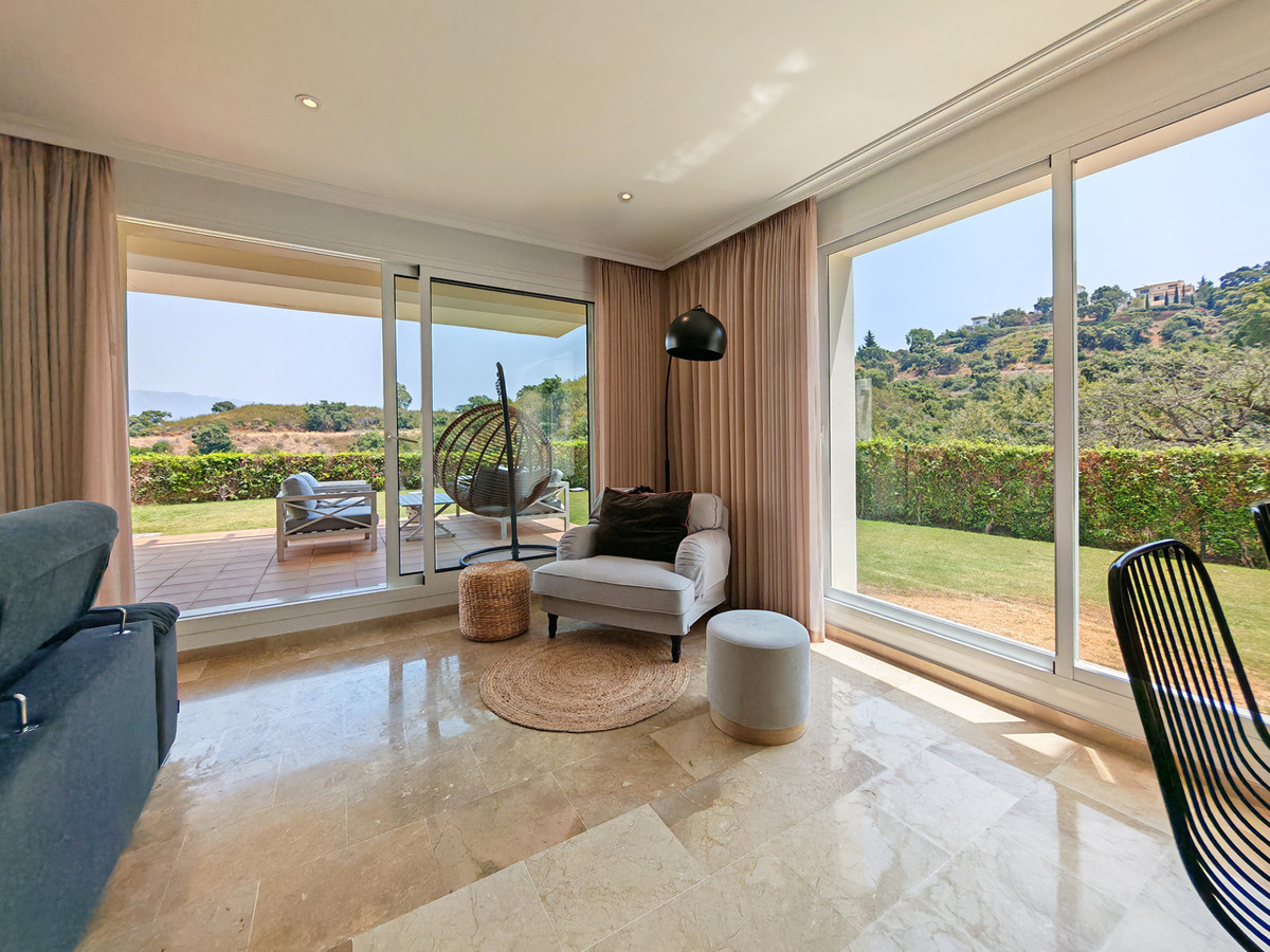 2 Bed Apartment for sale in La Mairena Costa Del Sol, Málaga, Spain