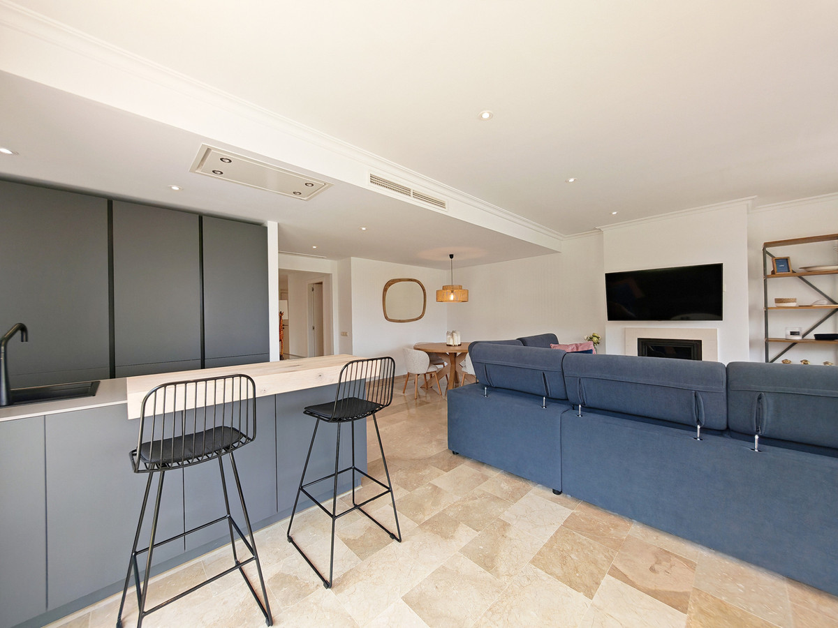 2 Bed Apartment for sale in La Mairena Costa Del Sol, Málaga, Spain