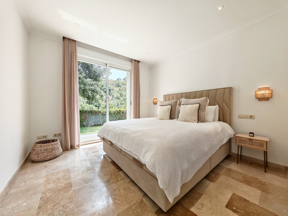 2 Bed Apartment for sale in La Mairena Costa Del Sol, Málaga, Spain