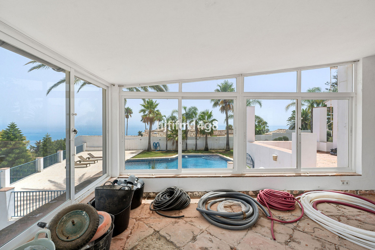 6 Bed Townhouse for sale in Estepona Costa Del Sol, Málaga, Spain