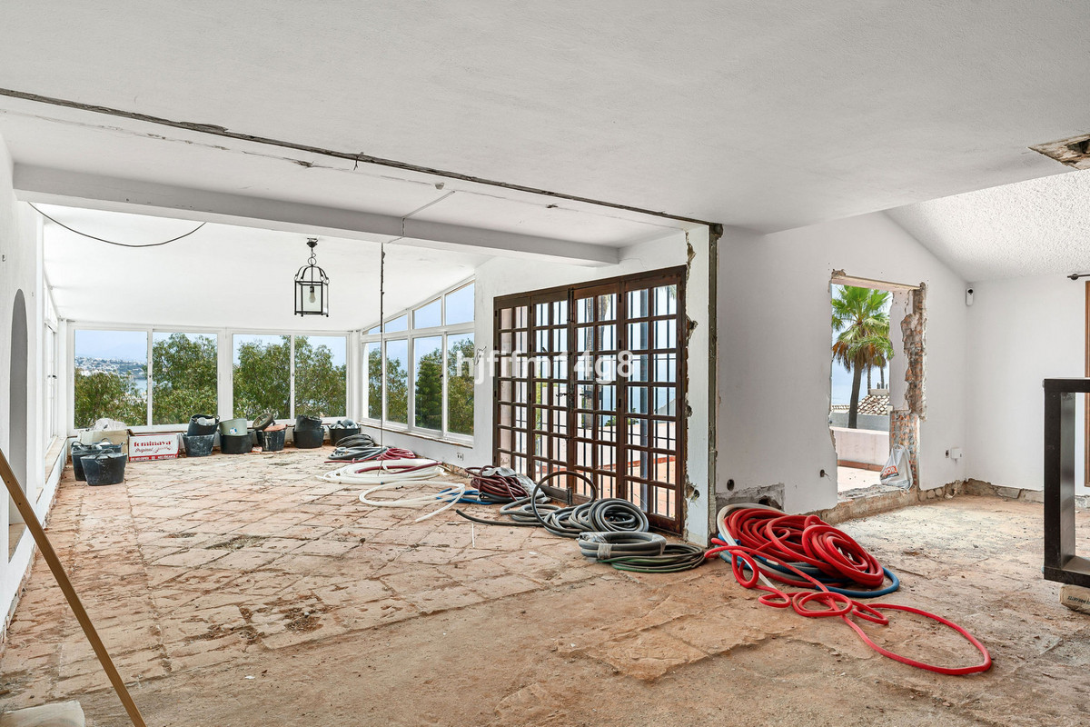 6 Bed Townhouse for sale in Estepona Costa Del Sol, Málaga, Spain
