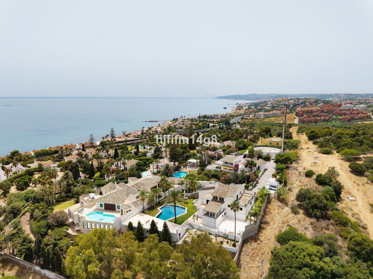 6 Bed Townhouse for sale in Estepona Costa Del Sol, Málaga, Spain
