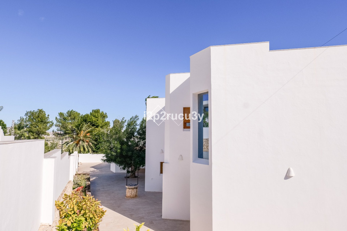 4 Bed Townhouse for sale in Moraira Costa Blanca, Alicante, Spain