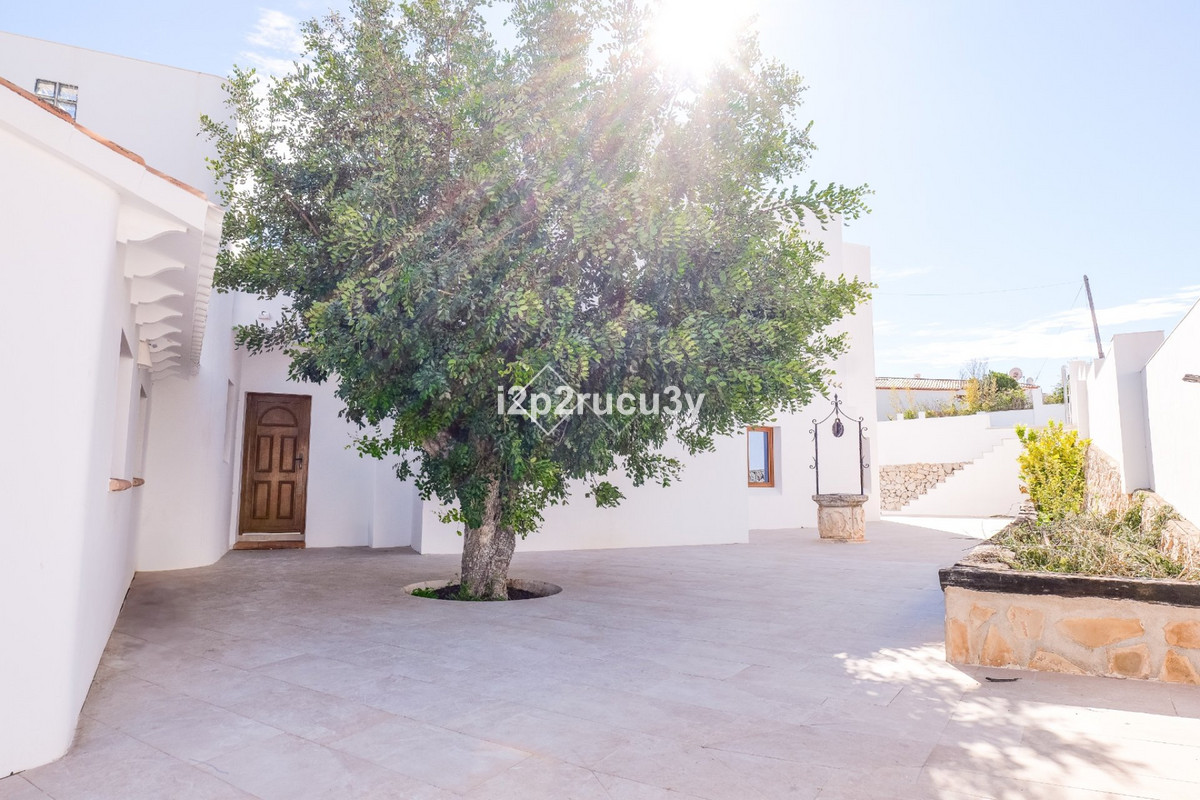 4 Bed Townhouse for sale in Moraira Costa Blanca, Alicante, Spain