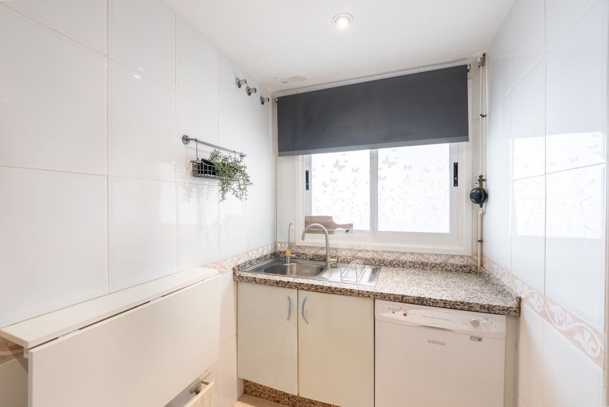 2 Bed Apartment for sale in San Pedro De Alcántara Costa Del Sol, Málaga, Spain