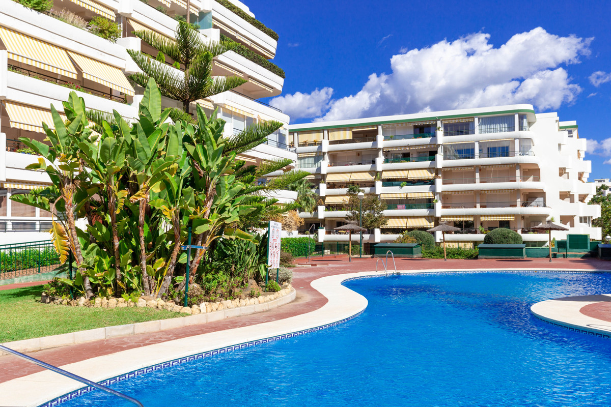 2 Bed Apartment for sale in San Pedro De Alcántara Costa Del Sol, Málaga, Spain
