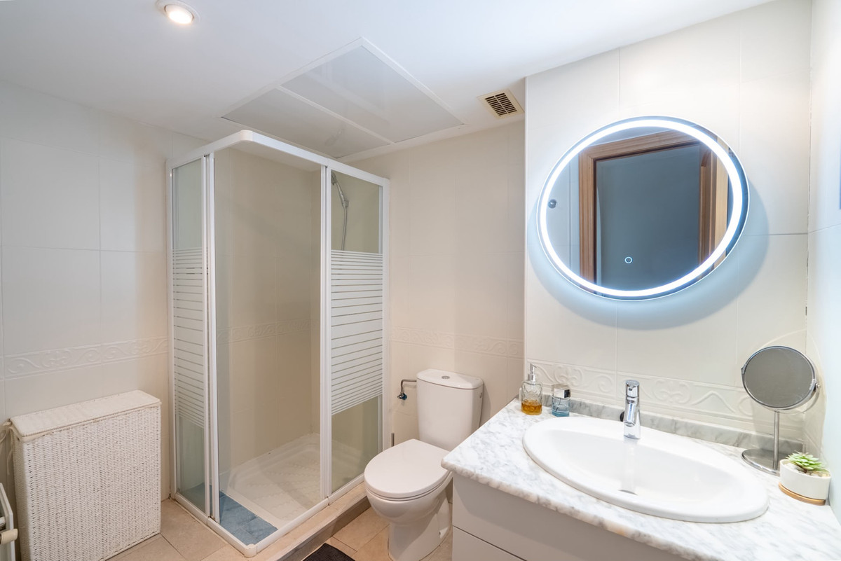 2 Bed Apartment for sale in San Pedro De Alcántara Costa Del Sol, Málaga, Spain