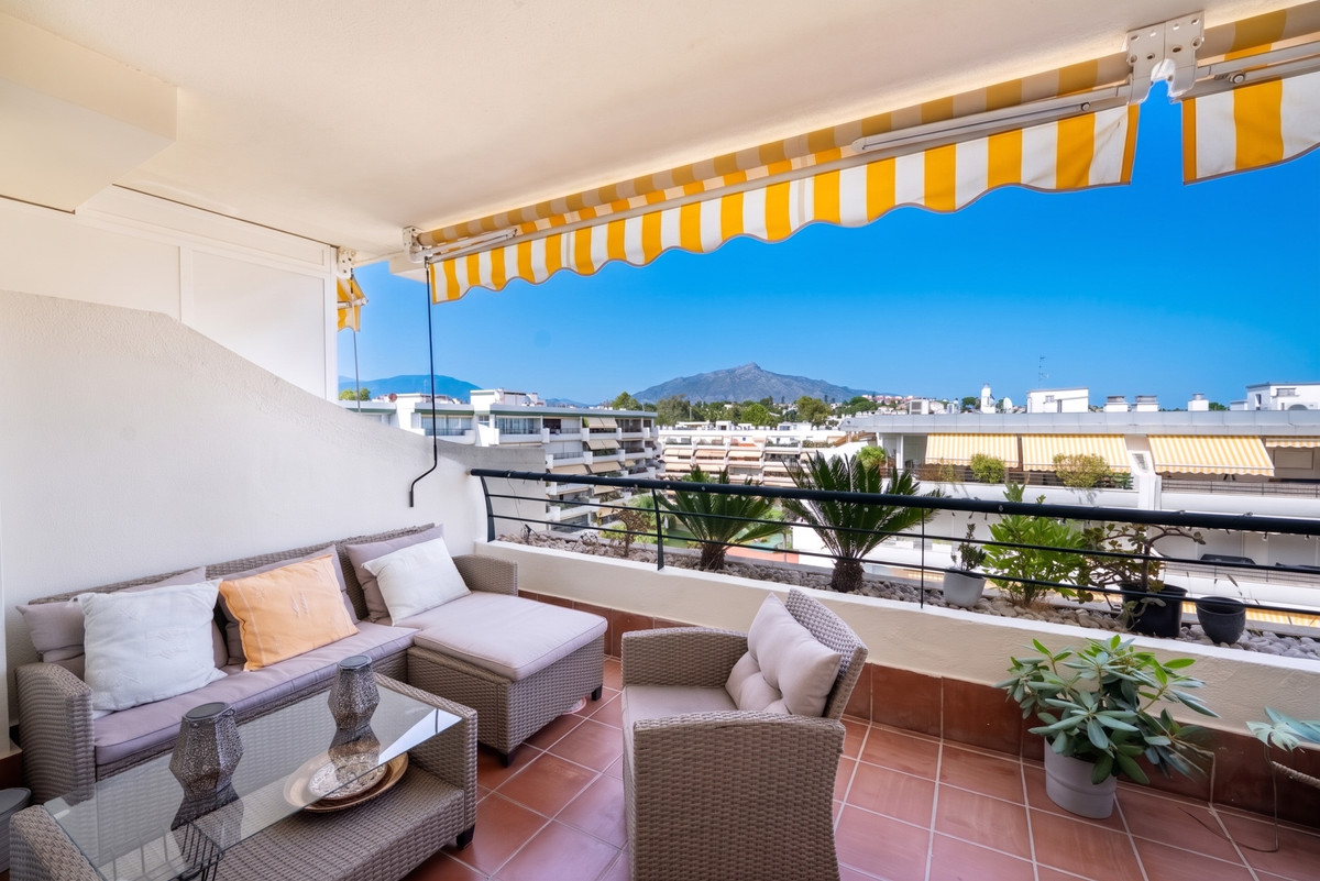 2 Bed Apartment for sale in San Pedro De Alcántara Costa Del Sol, Málaga, Spain