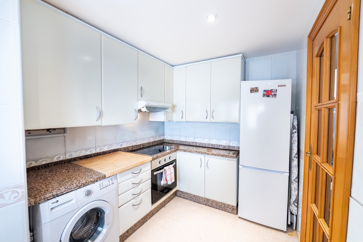 2 Bed Apartment for sale in San Pedro De Alcántara Costa Del Sol, Málaga, Spain