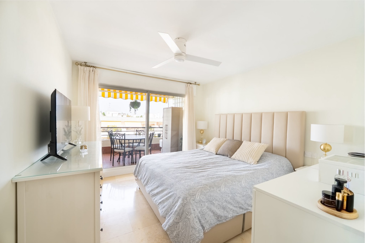 2 Bed Apartment for sale in San Pedro De Alcántara Costa Del Sol, Málaga, Spain