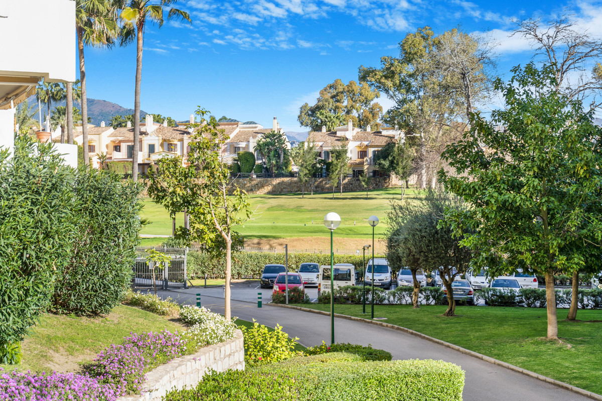 2 Bed Apartment for sale in San Pedro De Alcántara Costa Del Sol, Málaga, Spain