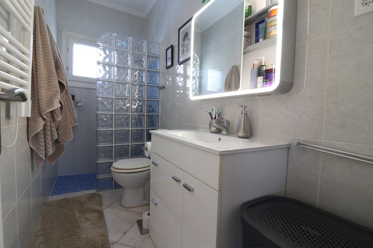2 Bed Townhouse for sale in Villamartin Costa Blanca, Alicante, Spain