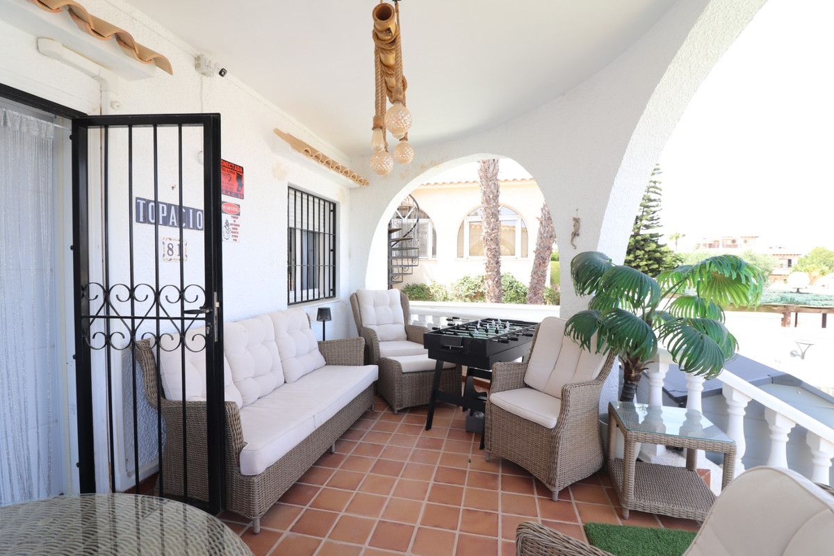 2 Bed Townhouse for sale in Villamartin Costa Blanca, Alicante, Spain