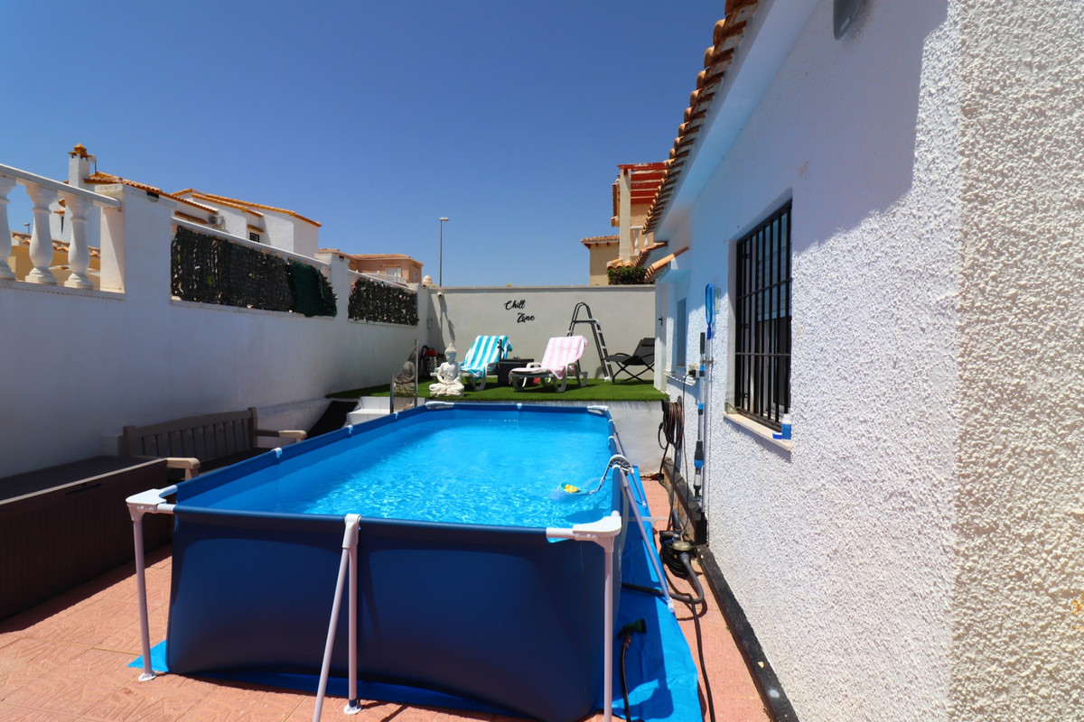 2 Bed Townhouse for sale in Villamartin Costa Blanca, Alicante, Spain