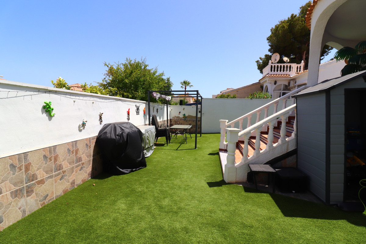 2 Bed Townhouse for sale in Villamartin Costa Blanca, Alicante, Spain