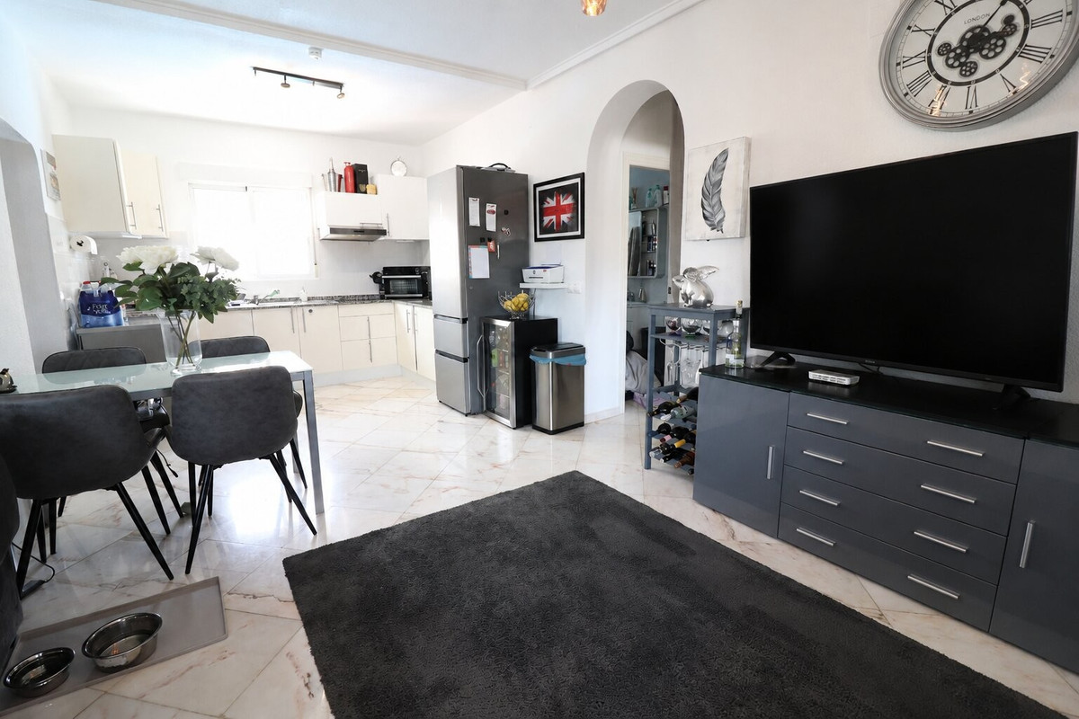 2 Bed Townhouse for sale in Villamartin Costa Blanca, Alicante, Spain