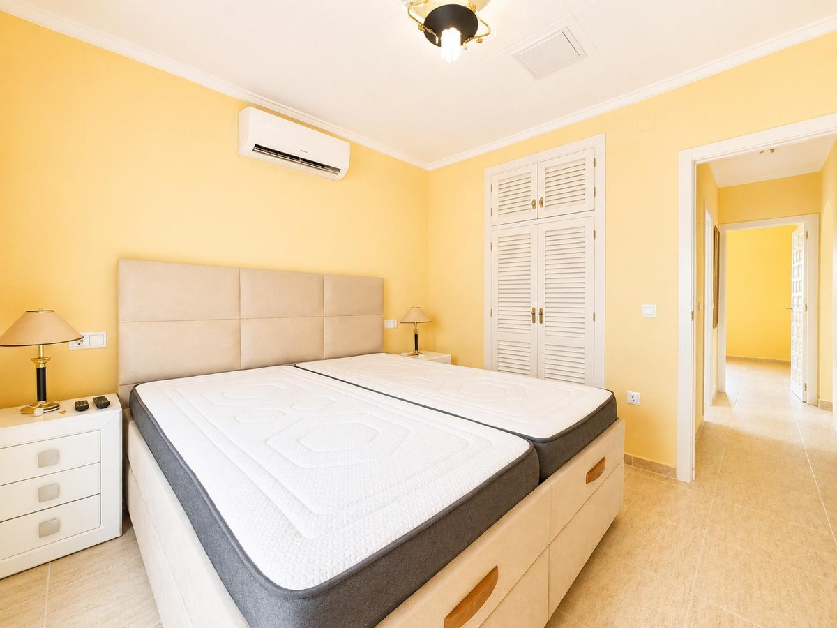 Se vende Villa - Chalet de 3 dormitorios en Costa Blanca, Alicante, España