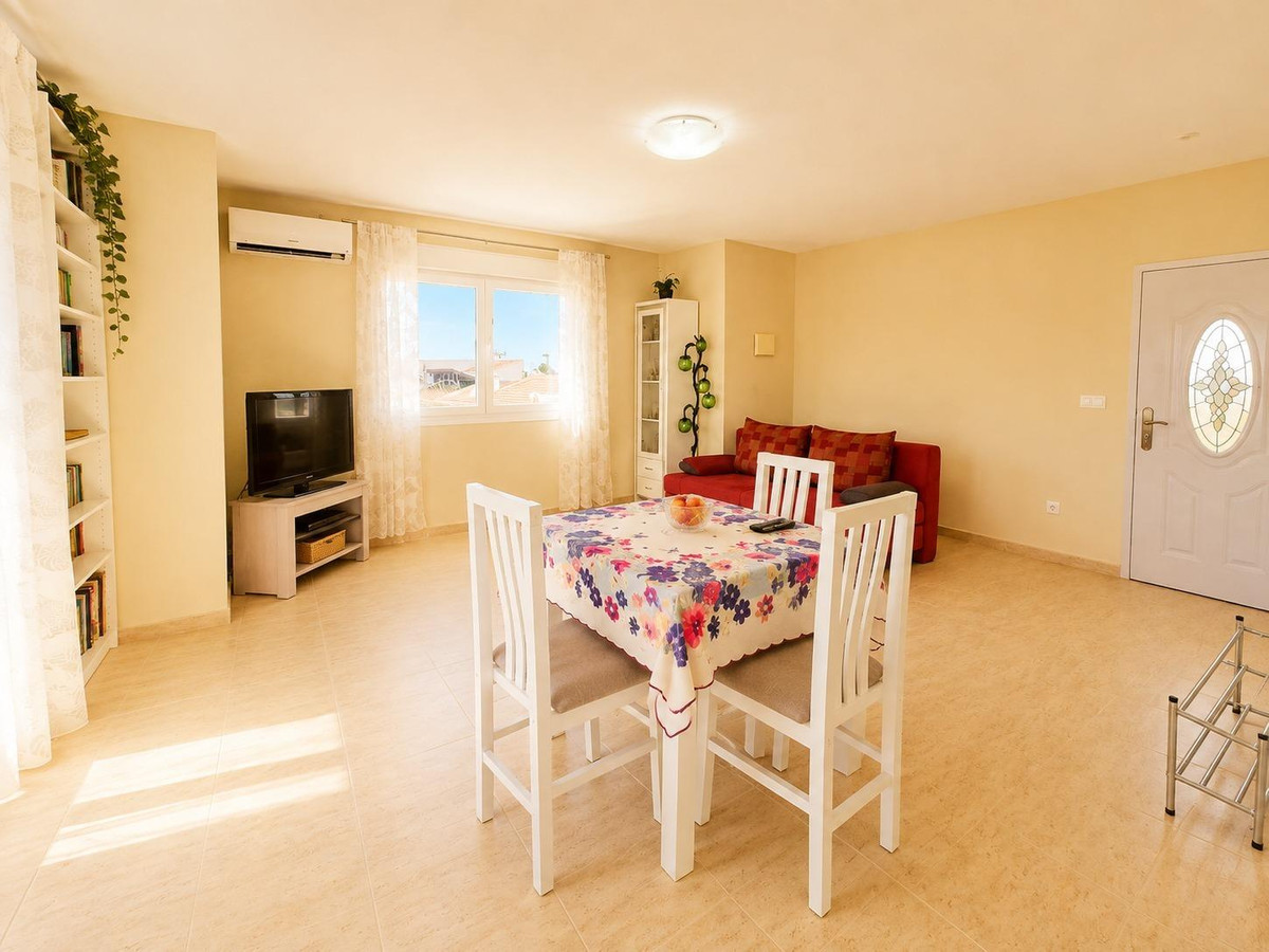 Se vende Villa - Chalet de 3 dormitorios en Costa Blanca, Alicante, España