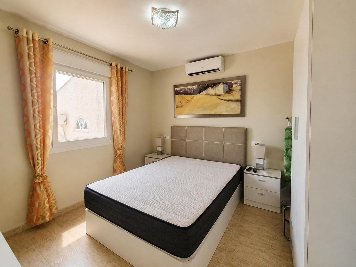 Se vende Villa - Chalet de 3 dormitorios en Costa Blanca, Alicante, España