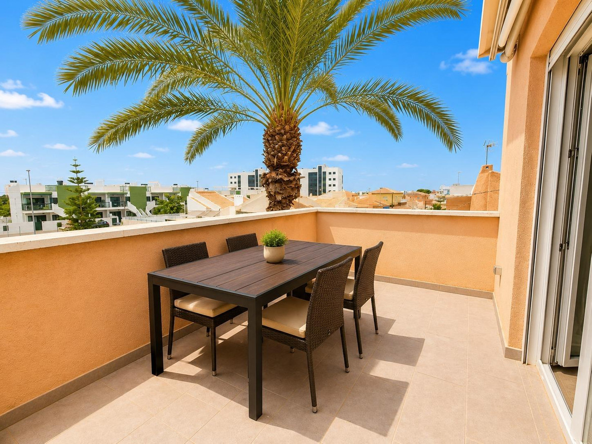 Se vende Villa - Chalet de 3 dormitorios en Costa Blanca, Alicante, España