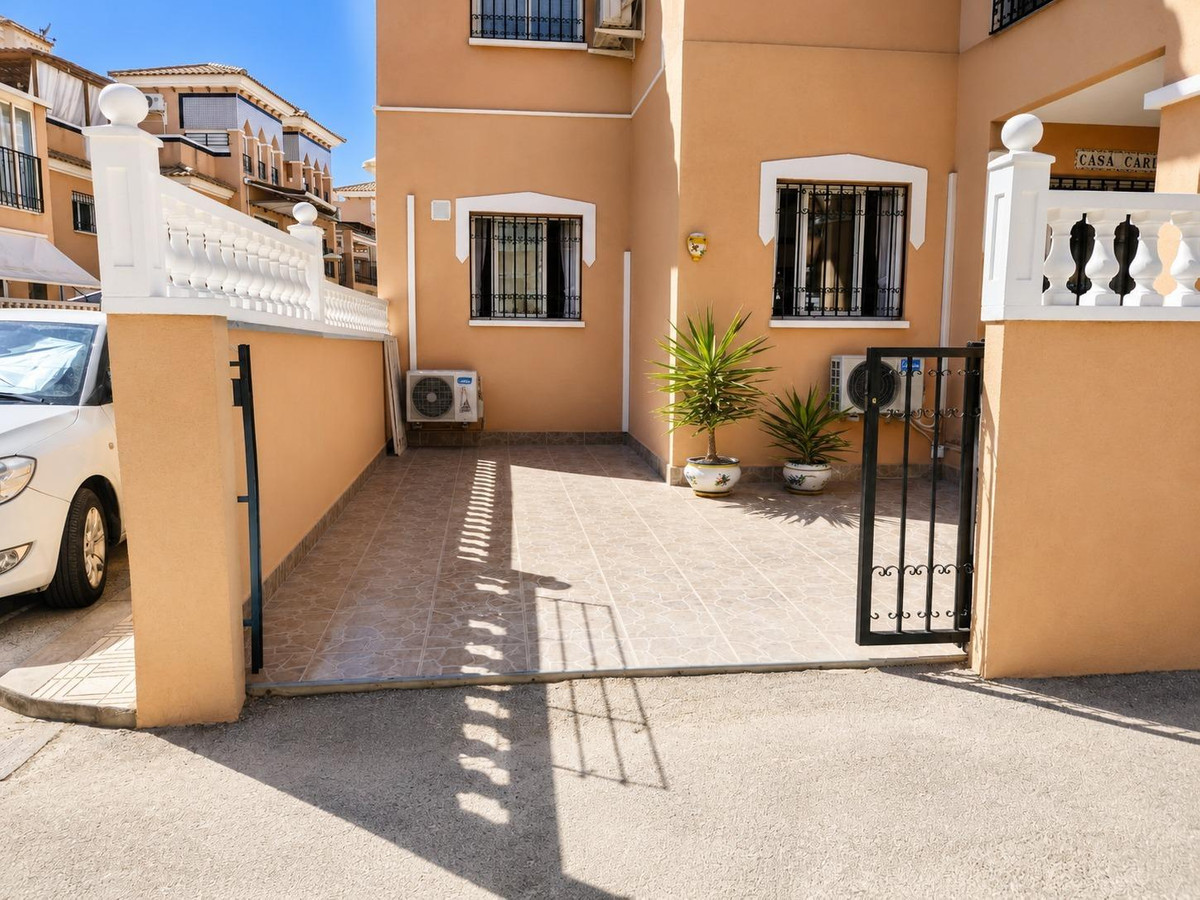 2 Bed Townhouse for sale in Playa Flamenca Costa Blanca, Alicante, Spain