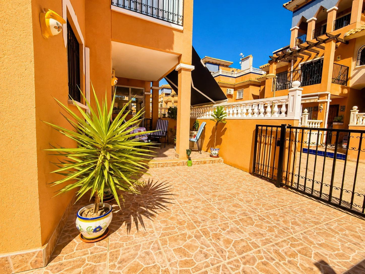 2 Bed Townhouse for sale in Playa Flamenca Costa Blanca, Alicante, Spain