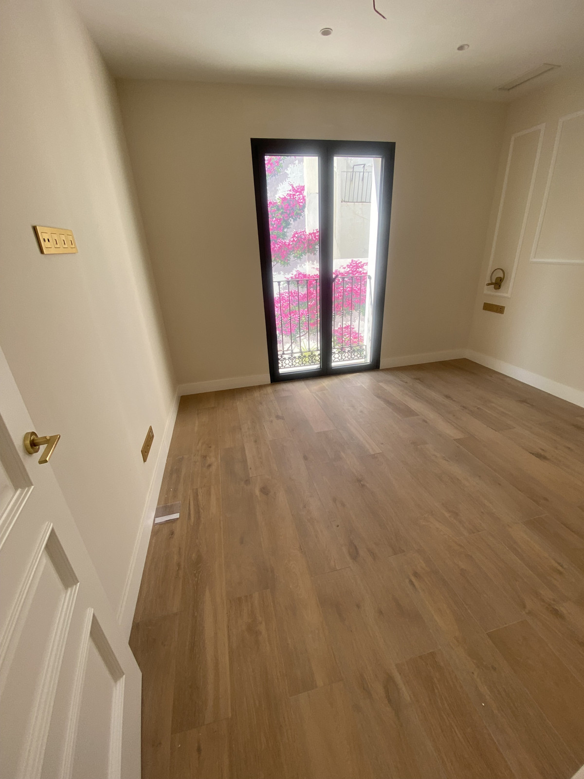 9 Bed Commercial unit for sale in Estepona Costa Del Sol, Málaga, Spain