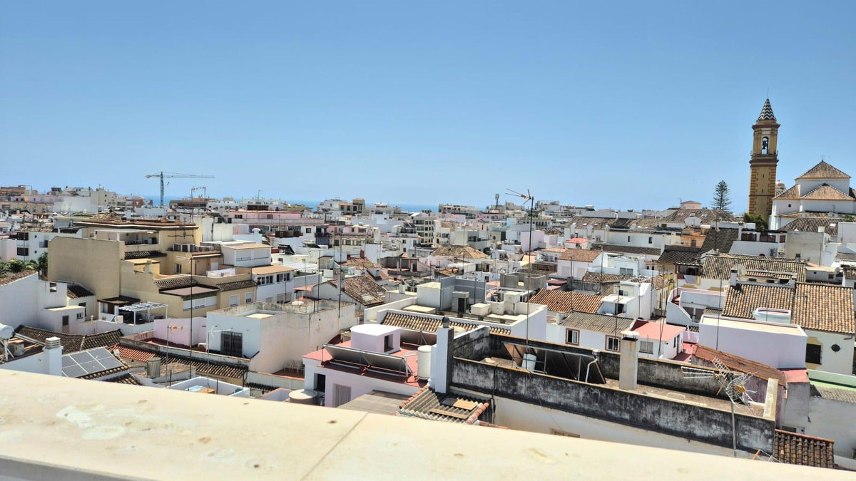 9 Bed Commercial unit for sale in Estepona Costa Del Sol, Málaga, Spain
