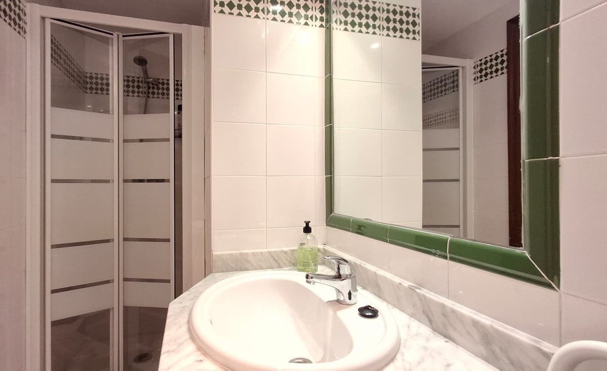 2 Bed Apartment for sale in Playa De Los Locos Costa Blanca, Alicante, Spain