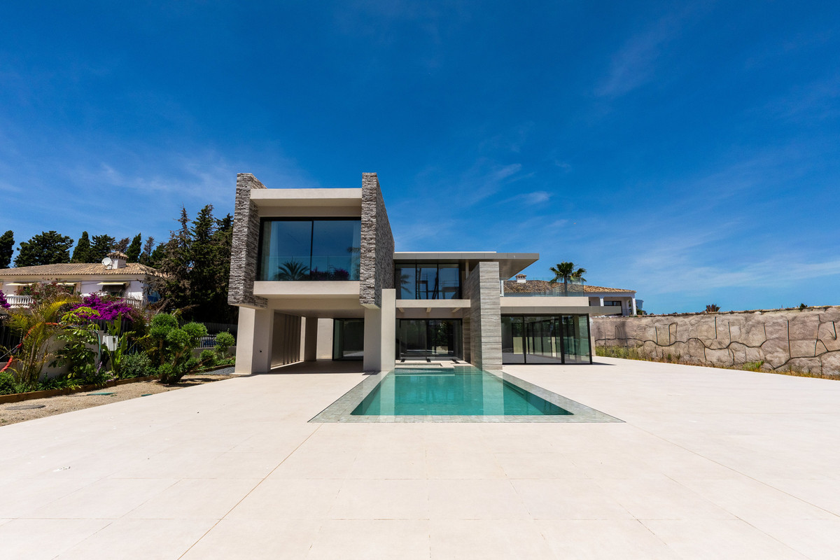 8 Bed Townhouse for sale in Cortijo Blanco Costa Del Sol, Málaga, Spain