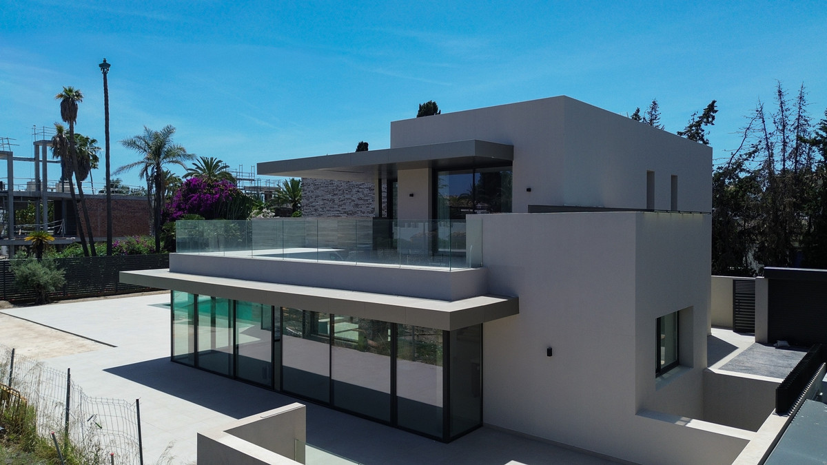 8 Bed Townhouse for sale in Cortijo Blanco Costa Del Sol, Málaga, Spain